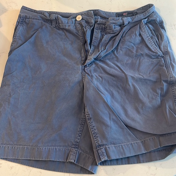 Blue vineyard vines shorts - Picture 1 of 4